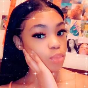 Meet your Posher, Derriana